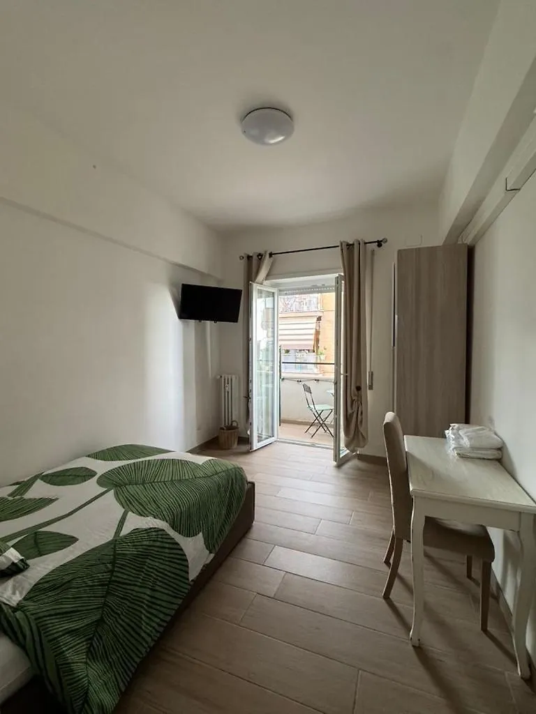 Apartment Grazioso Appartamento Tiburtina - 3 Bedrooms Rome