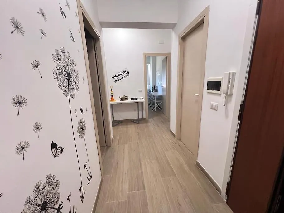 Grazioso Appartamento Tiburtina - 3 Bedrooms Rome 0*,
