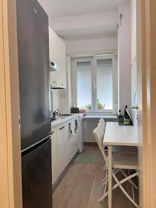 Apartment Grazioso Appartamento Tiburtina - 3 Bedrooms Rome