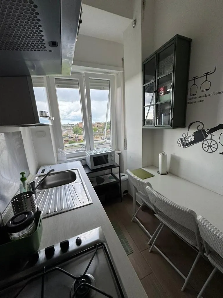 Grazioso Appartamento Tiburtina - 3 Bedrooms Rome 0*,
