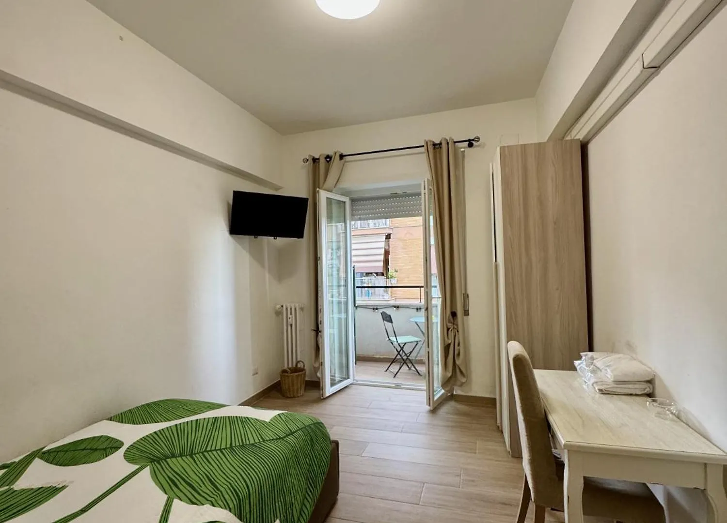 Apartment Grazioso Appartamento Tiburtina - 3 Bedrooms Rome Italy